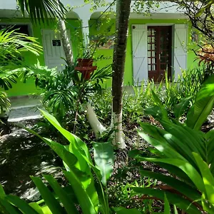 Le Jardin De Massieux Appartement Bouillante